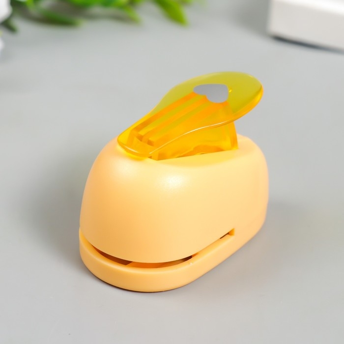 Фигурный компостер Фигурный компостер "Рукоделие. Узор 070" 5,2х3,2х4,0 см, d = 1 см