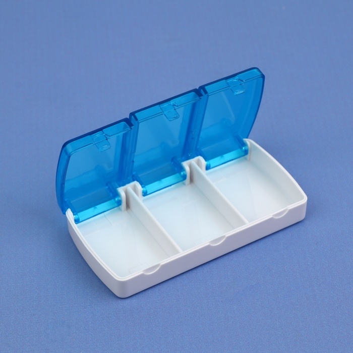 Таблетница, 9,5 × 4,8 × 1,8 см, 3 секции, цвет голубой Таблетница, 9,5 × 4,8 × 1,8 см, 3 секции, цвет голубой