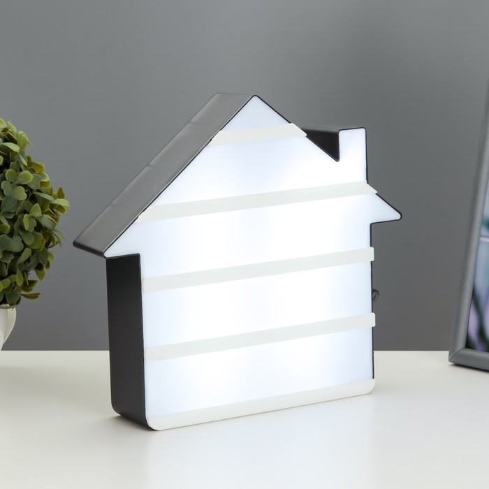 Ночник-алфавит Ночник-алфавит "Домик" LED английский, цифры, от батареек/USB чёрно-белый 22х24,5х5 см RISALUX 9335