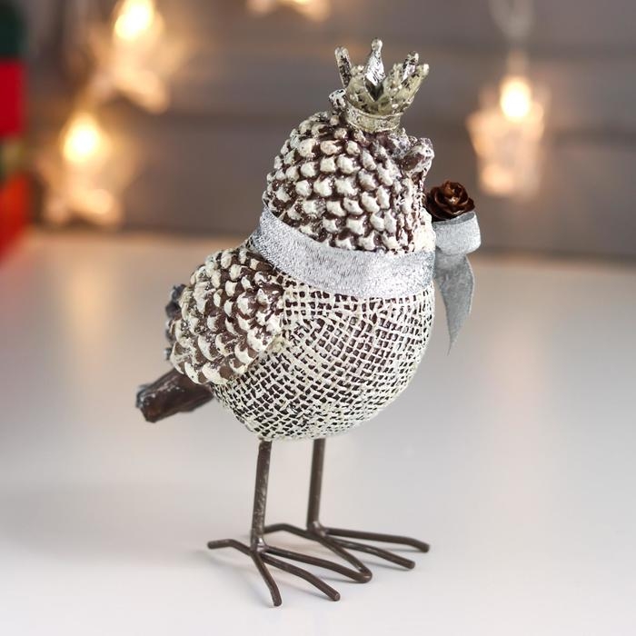 Сувенир полистоун Сувенир полистоун "Филин в короне, с бантом и шишками" 15,5х8х10,5 см
