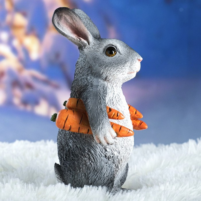 Садовая фигура  Садовая фигура "Зайка несет морковь" 9х13х22см