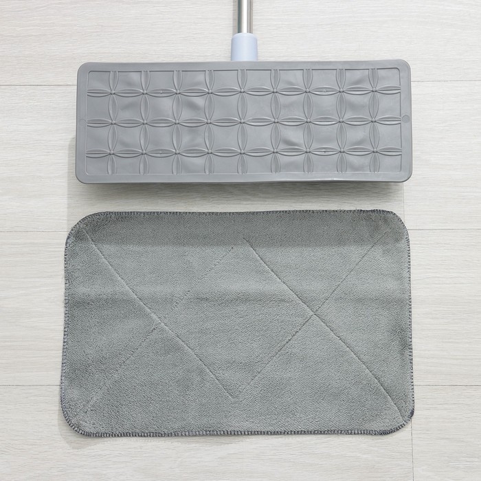 Швабра для мытья пола плоская Доляна, 2 насадки из микрофибры, телескопическая стальная ручка, 41×15×92(136) см Швабра для мытья пола плоская Доляна, 2 насадки из микрофибры, телескопическая стальная ручка, 41×15×92(136) см