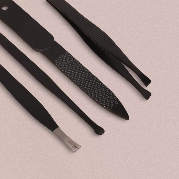 Набор маникюрный, 8 предметов, в футляре, цвет чёрный Набор маникюрный, 8 предметов, в футляре, цвет чёрный