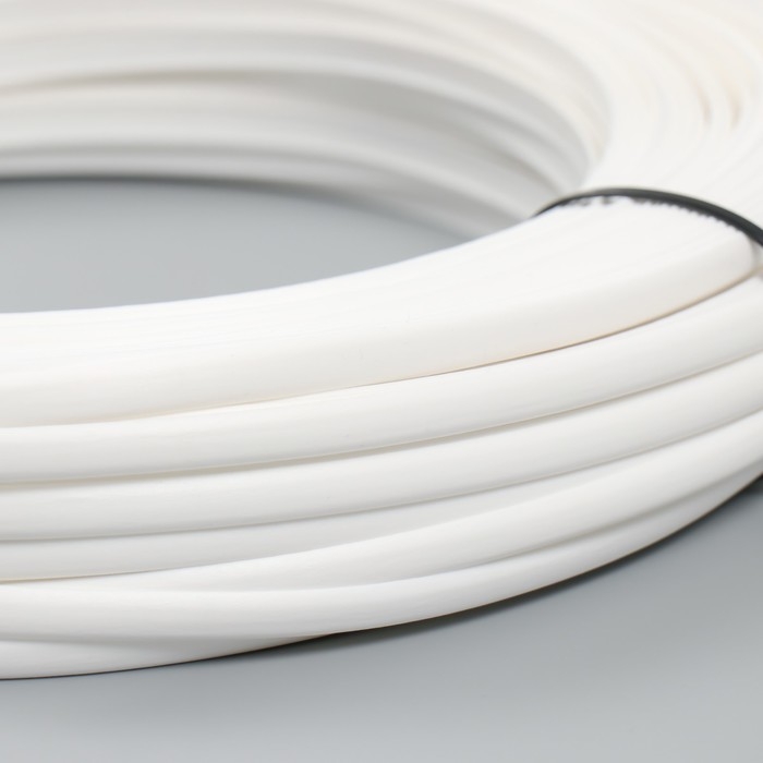 Ротанг искусственный гладкий 8 мм 100 м полумесяц (белый) Ротанг искусственный гладкий 8 мм 100 м полумесяц (белый)