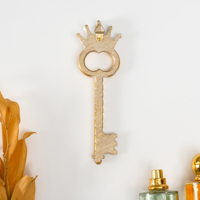 Панно интерьерное полистоун  Панно интерьерное полистоун "Витой ключ с короной" золото с белой патиной 5,5х1х17 см