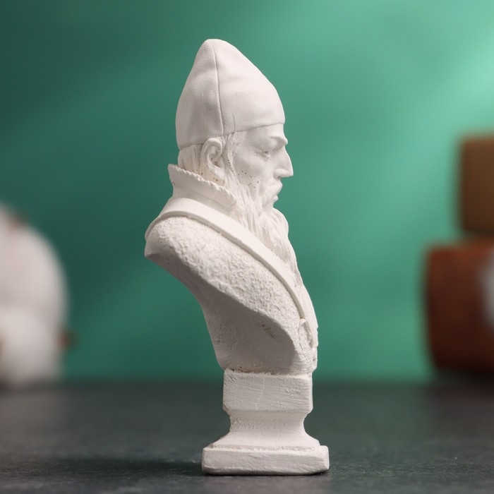 Бюст  Бюст "Царь Иван Грозный" белый, 4х2,5х6,5см