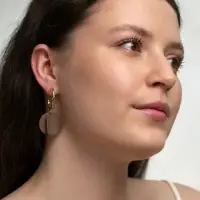 Серьги &laquo;Лепесточки на кольце&raquo;, коричневые в золоте