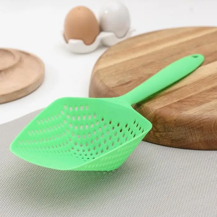 Шумовка «Идеал», пластик, 33 см, МИКС Шумовка «Идеал», пластик, 33 см, МИКС