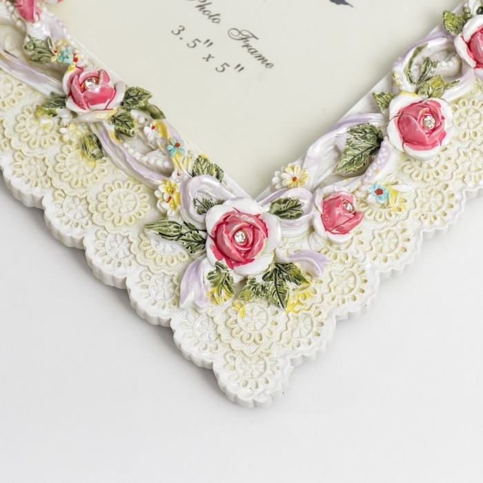 Фоторамка полистоун на 2 фото 9х13 см  Фоторамка полистоун на 2 фото 9х13 см "Розы и ленты" стразы 20,5х27 см