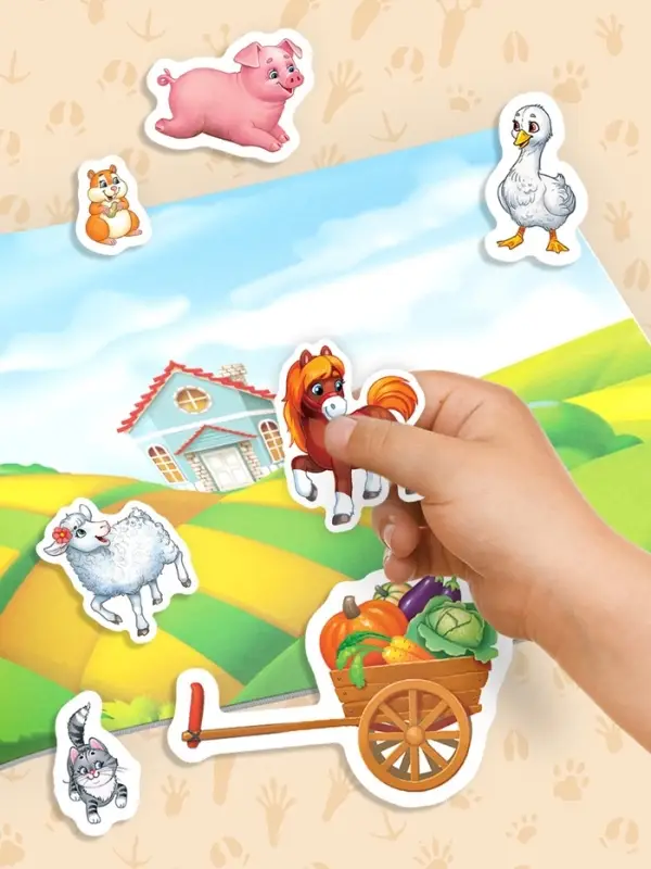 Книжка &laquo;111 наклеек. Ферма&raquo;, 12 стр.