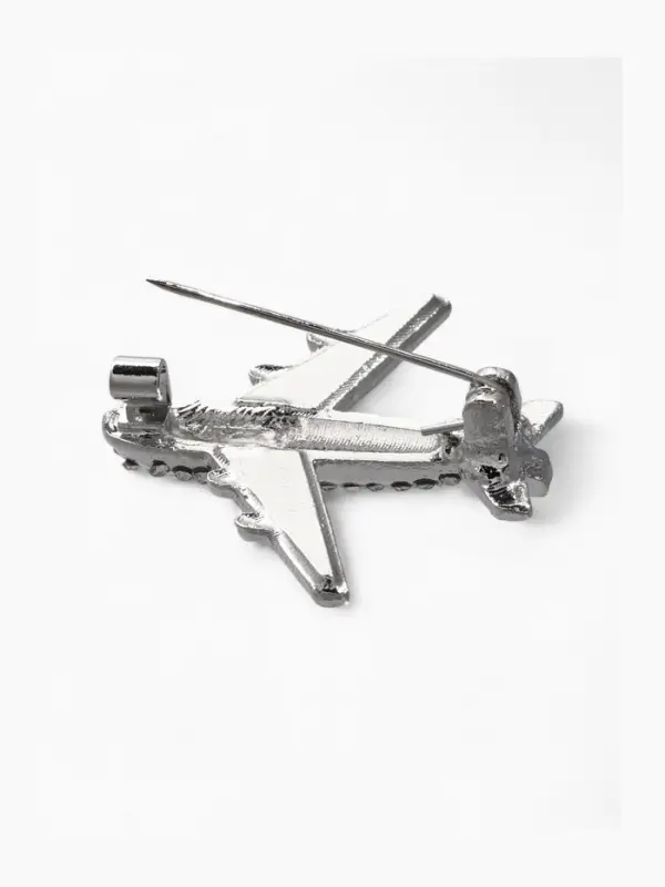 Брошь &laquo;Самолет&raquo;, белая в серебре
