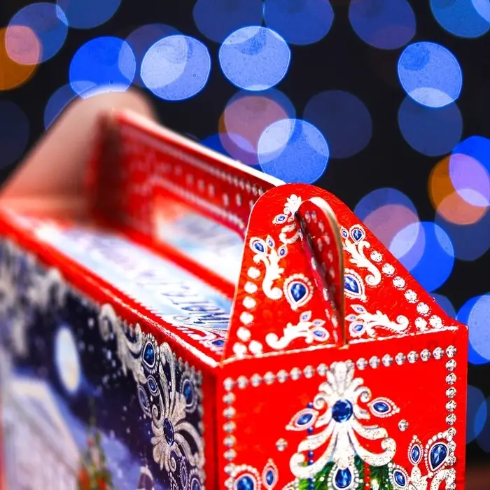 Подарочная новогодняя коробка «На Катке», упаковка, 17.3×6.5×15 см Подарочная новогодняя коробка «На Катке», упаковка, 17.3×6.5×15 см