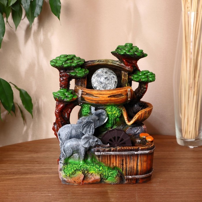 Фонтан Фонтан "Слоны у воды под деревьями" 17х13х26 (с подсветкой)