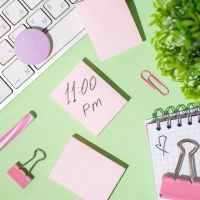 Стикеры ATTACHE Bright colours с клеев.краем 76х51 розовый 100л