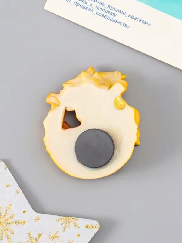 Магнит полистоун "Коняшка в подкове с пожеланием" МИКС 5х6 см