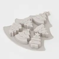 Форма для выпечки новогодняя Доляна &laquo;Ёлочки&raquo;, силикон, 22&times;20.6&times;2.5 см, 6 ячеек, серая