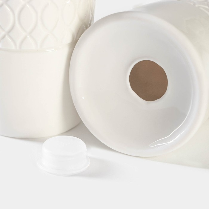 Набор для специй фарфоровый Magistro Argos, 2 предмета: солонка, перечница, 90 мл, 6×8 см, цвет белый Набор для специй фарфоровый Magistro Argos, 2 предмета: солонка, перечница, 90 мл, 6×8 см, цвет белый