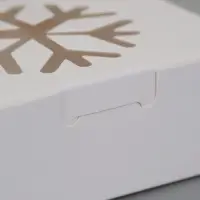 Коробка новогодняя складная &laquo;Снежинка&raquo;, 10&times;8&times;3.5 см, белая