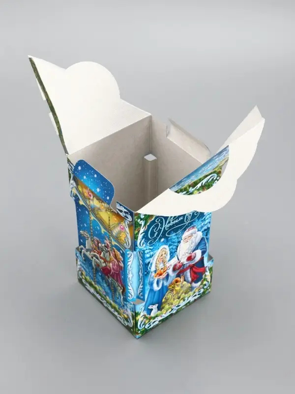 Подарочная новогодняя коробка «Новогодняя карусель», для сладких подарков, 10.6×10.6×18.8 см Подарочная новогодняя коробка «Новогодняя карусель», для сладких подарков, 10.6×10.6×18.8 см