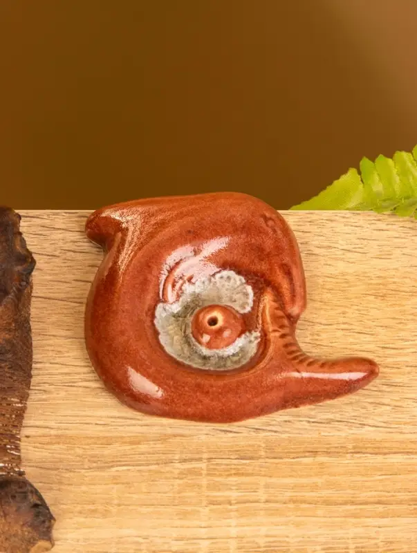 Подставка под благовония «Дельфин», 7×8×1.5 см, керамика Подставка под благовония «Дельфин», 7×8×1.5 см, керамика