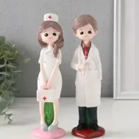 Набор фигурок полистоун &laquo;Врач и медсестра&raquo;, 2 шт., 19.5&times;4.3&times;5.7 см