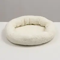 Лежанка для животных &laquo;Уют&raquo;, 50&times;42&times;11 см, мягкий мех, цвет молочный