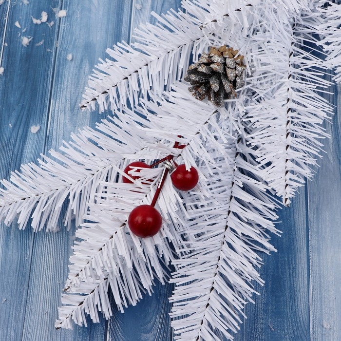 Ветка искусственная декоративная  Ветка искусственная декоративная "Белоснежная" шишки серебро-ягоды 60 см