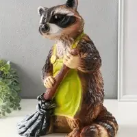 Копилка "Енот с метлой" 38х26х24, серый