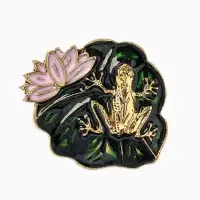 Брошь &laquo;Лягушка&raquo; на лотосе, цвет зелёно-розовый в черненом золоте