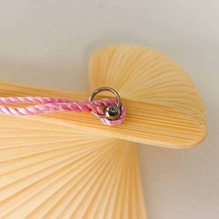 Веер бамбук, текстиль h=23 см  Веер бамбук, текстиль h=23 см "Вечер на реке" красный, с кисточкой