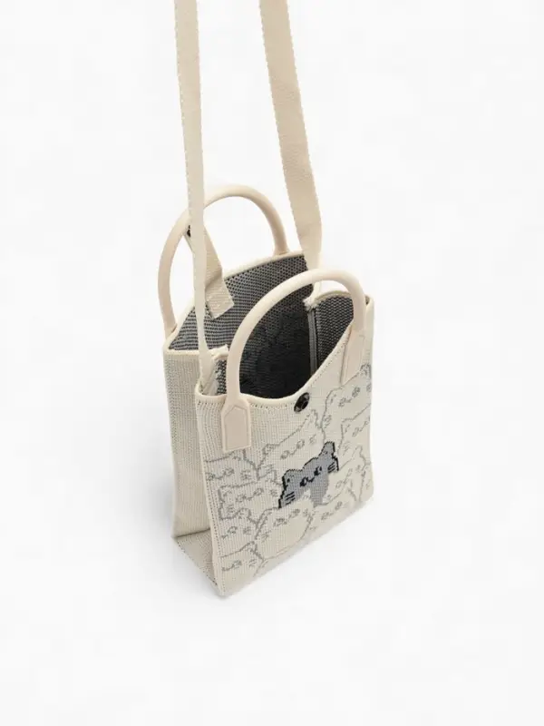 Сумка подр Коты, 12*4*17, отд на кнопке, дл ремень, белый Сумка подр Коты, 12*4*17, отд на кнопке, дл ремень, белый