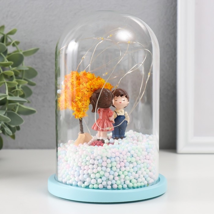Сувенир пластик свет "Поцелуй парочки" МИКС 11х11х16 см