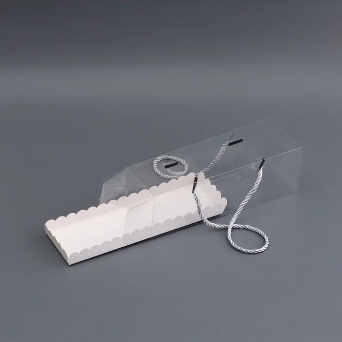 Коробка под рулет, белая 22.5&times;7.8&times;7.8 см