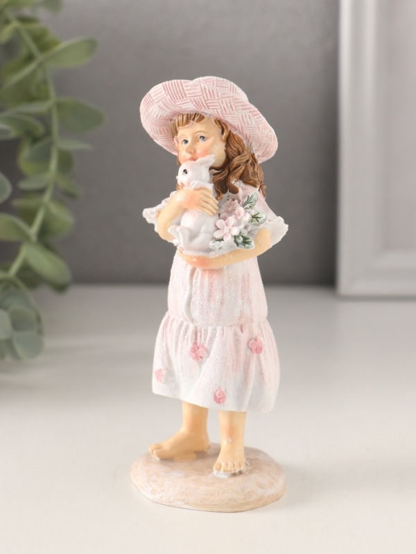 Сувенир полистоун  Сувенир полистоун "Девочка с кроликом и цветами, в шляпке" розовый 5х4,5х12 см