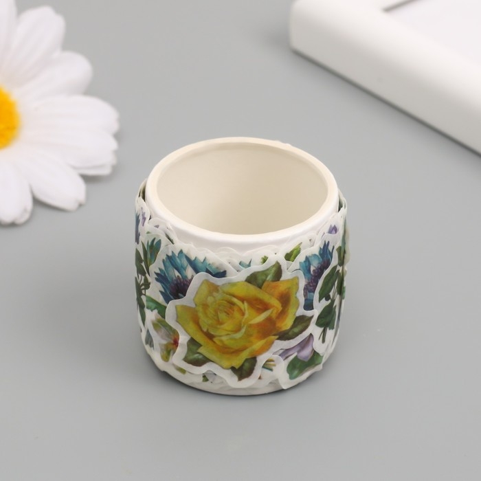 Наклейка бумага Наклейка бумага "Садовые цветы" d=3 см 100 шт в рулоне 3,5х3,5 см