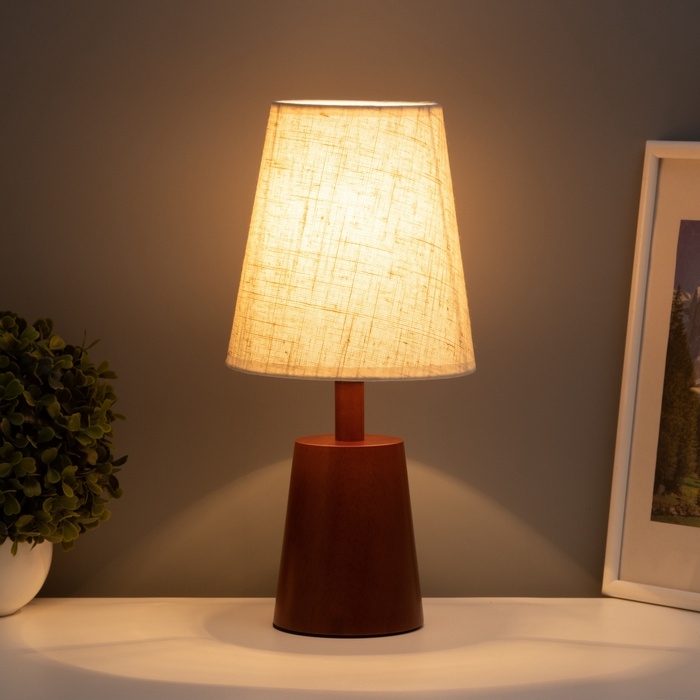 Светильник настольный Светильник настольный "Индия" 1х40Вт Е27 орех 16,5х16,5х35см