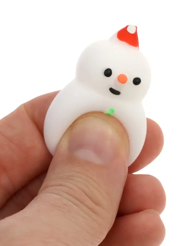 Игрушка-сюрприз Funny toys &laquo;Новогодний Мяк-жмяк&raquo; с наклейками, МИКС