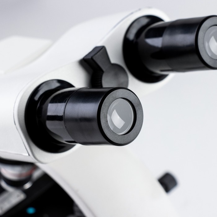 Микроскоп лабораторный кратность 40,100,400, подсветка Микроскоп лабораторный кратность 40,100,400, подсветка