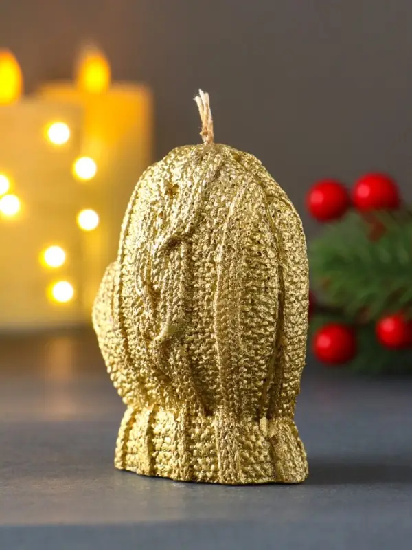 Свеча "Варежка", лак золото