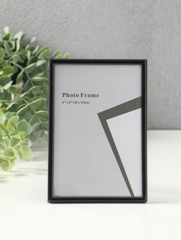 Фоторамка металл на 1 фото 10х15 см Фоторамка металл на 1 фото 10х15 см "Классик" чёрная 1,5х10,5х16 см