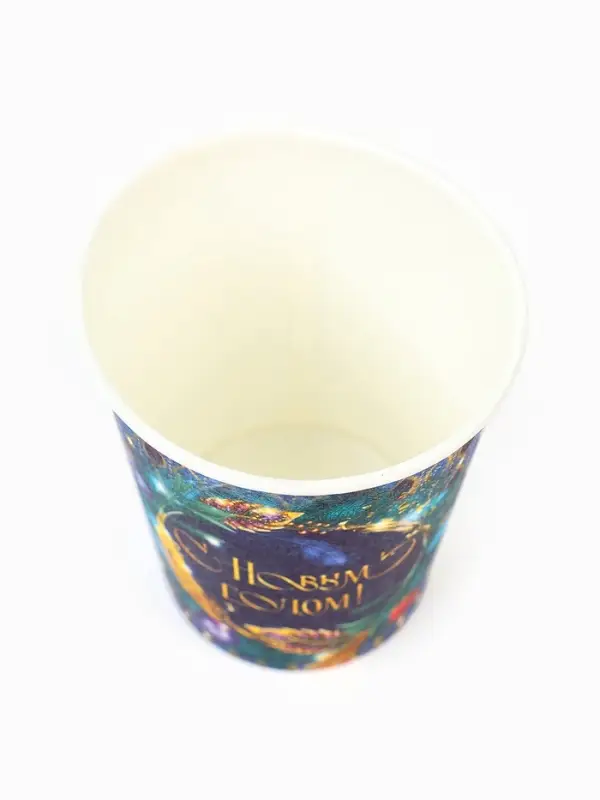 Набор бумажной посуды 12 персон Набор бумажной посуды 12 персон "С Новым годом" праздничный венок ,