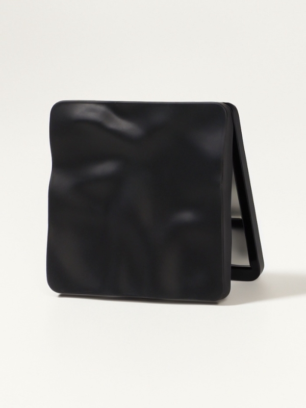 Зеркало складное квад (2) с/увел 7*7 см ВОЛНА матовый черный пакет QF Зеркало складное квад (2) с/увел 7*7 см ВОЛНА матовый черный пакет QF