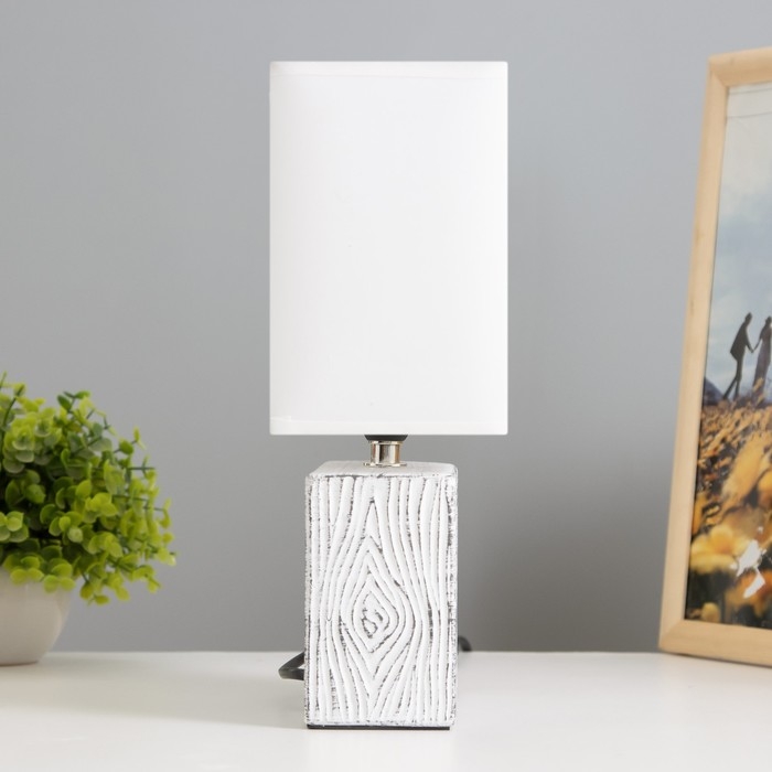 Настольная лампа Настольная лампа "Норма" Е14 40Вт белый 17,5х10,5х28,5 см RISALUX