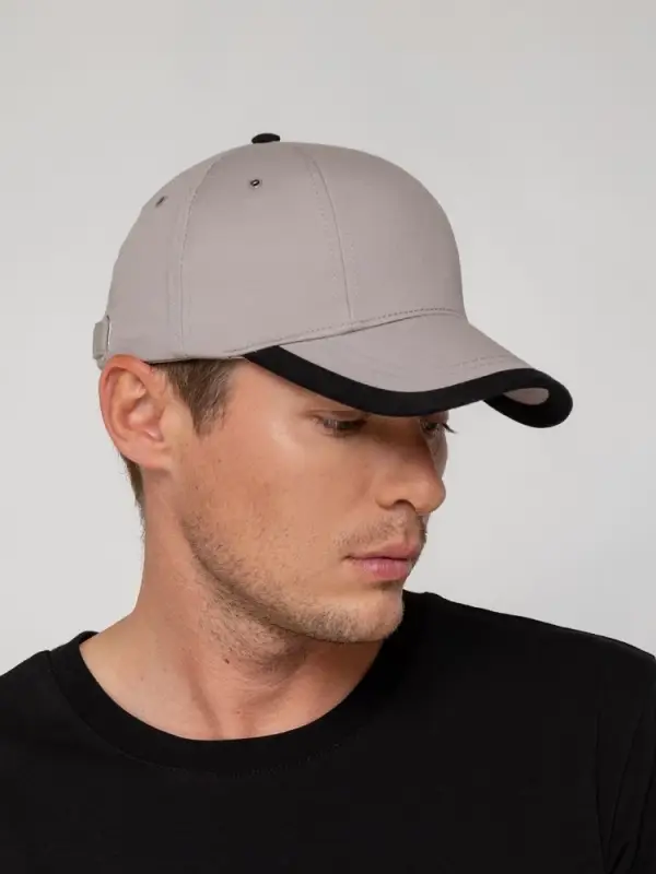 Бейсболка Honor, серая с черным кантом Бейсболка Honor, серая с черным кантом