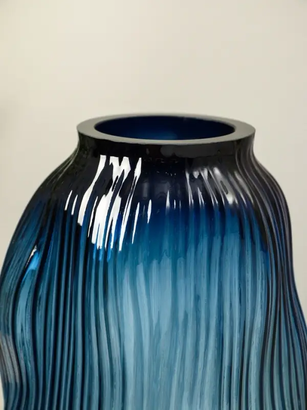 Ваза стекло настольная  Ваза стекло настольная "Ванесса" линии, 29,5х15 см, синий