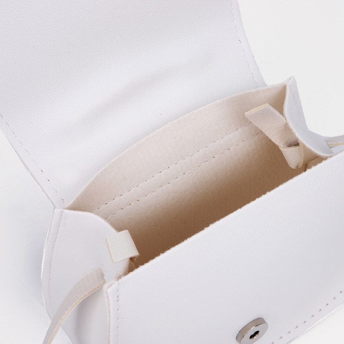 Сумка детская для девочки на магните, цвет белый Сумка детская для девочки на магните, цвет белый