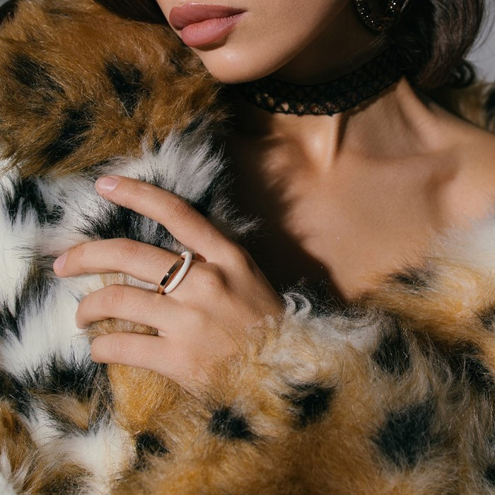 Кольцо керамика «Дабл», цвет белый в золоте, 17,5 размер