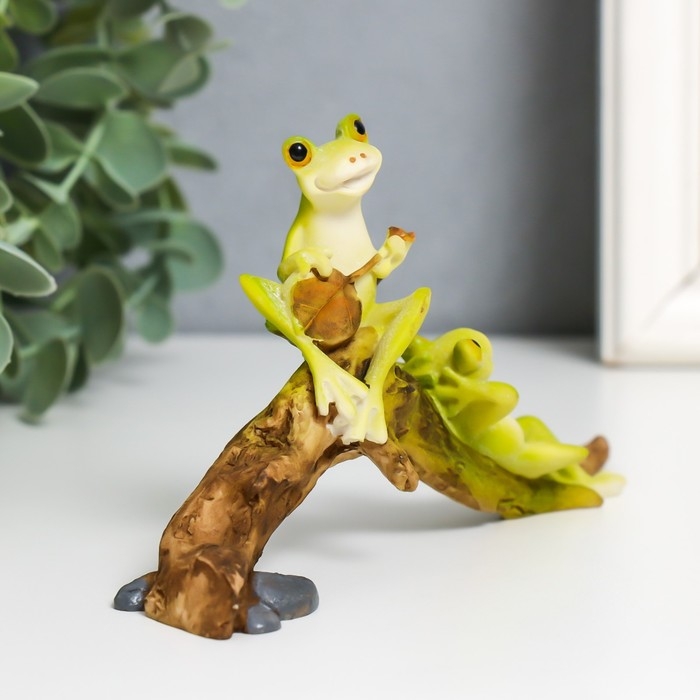 Сувенир полистоун Сувенир полистоун "Лягушата на веточке - музицирование" 8,4х16,6х3 см
