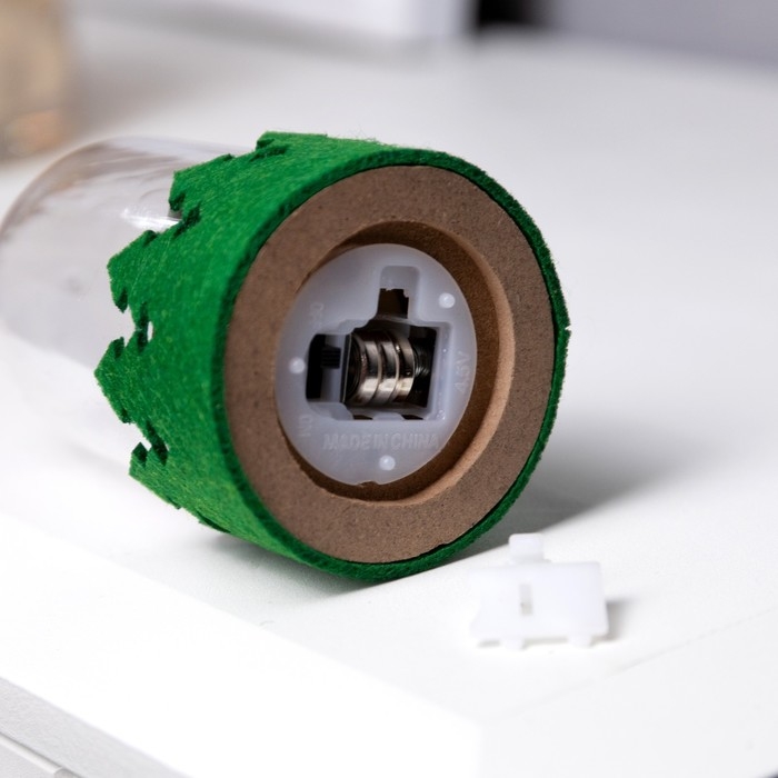 Светодиодная фигура под куполом «Дед Мороз» 6 × 10 × 6 см, дерево, батарейки LR1130х3 (в комплекте), свечение тёплое белое