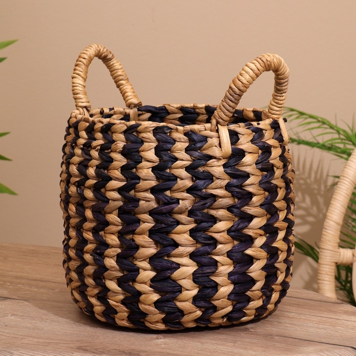 Корзина плетёная 30х30х35 см Корзина плетёная 30х30х35 см